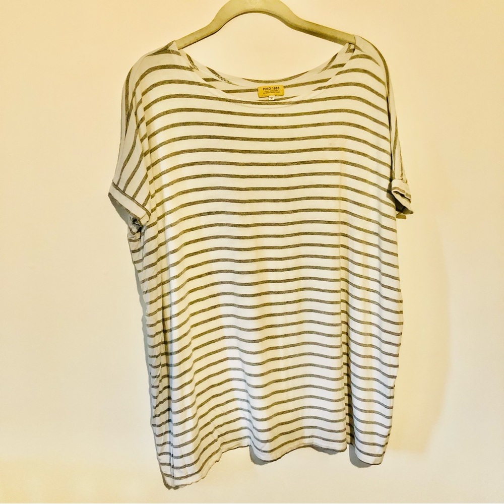 Piko 1988 Gray and White Striped Shirt